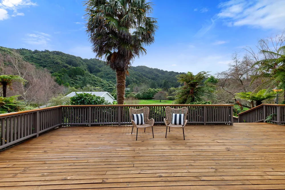 Photos of 136 Moores Valley Road