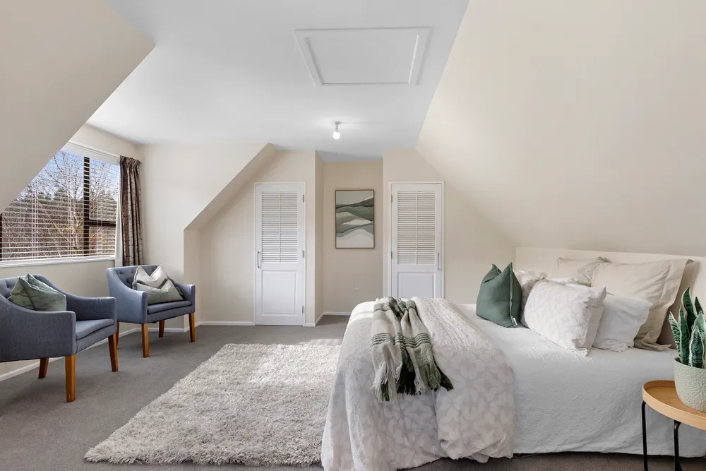Photos of 136 Moores Valley Road