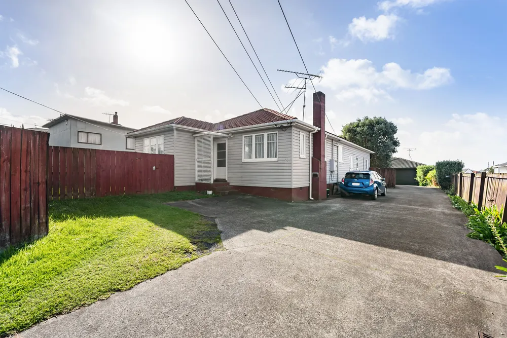 Photos of 55 Hamlin Road