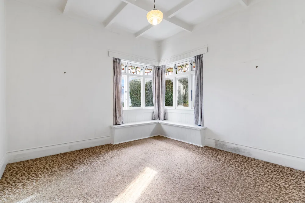 Photos of 60 Kelmarna Avenue