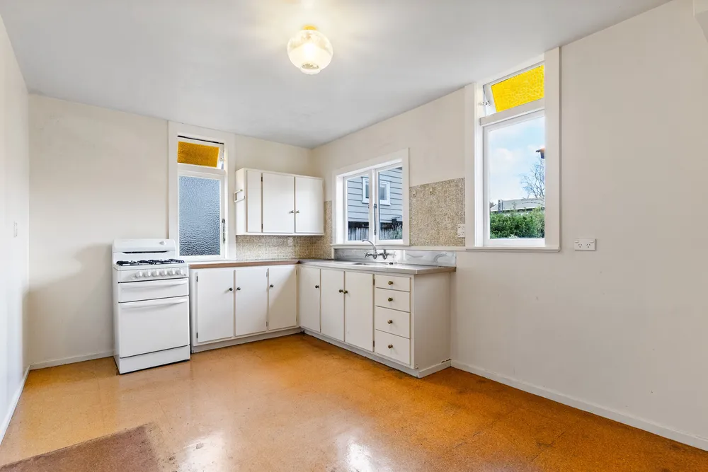 Photos of 60 Kelmarna Avenue