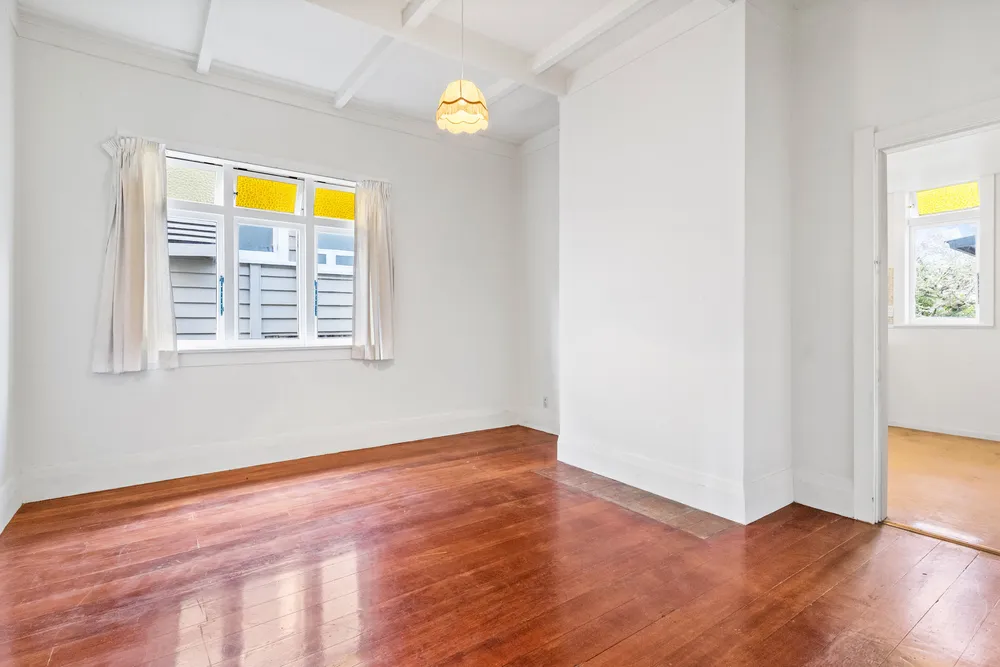 Photos of 60 Kelmarna Avenue