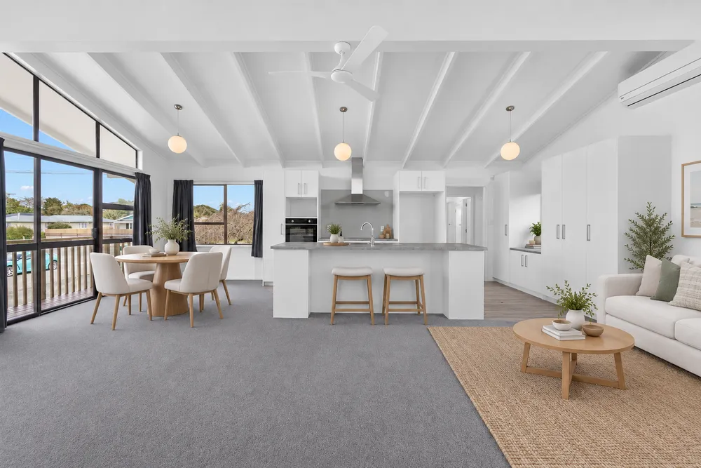 Photos of 9 Tauraroa Road