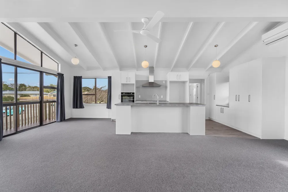 Photos of 9 Tauraroa Road