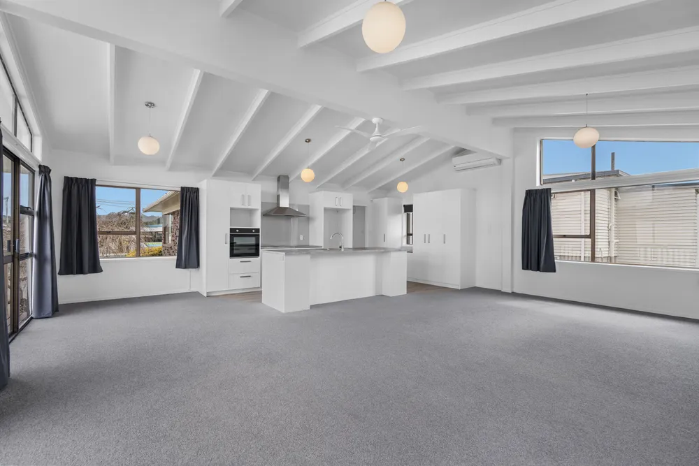 Photos of 9 Tauraroa Road