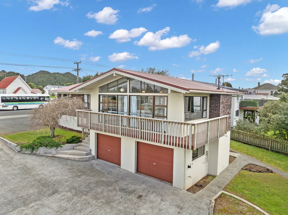 Photos of 9 Tauraroa Road