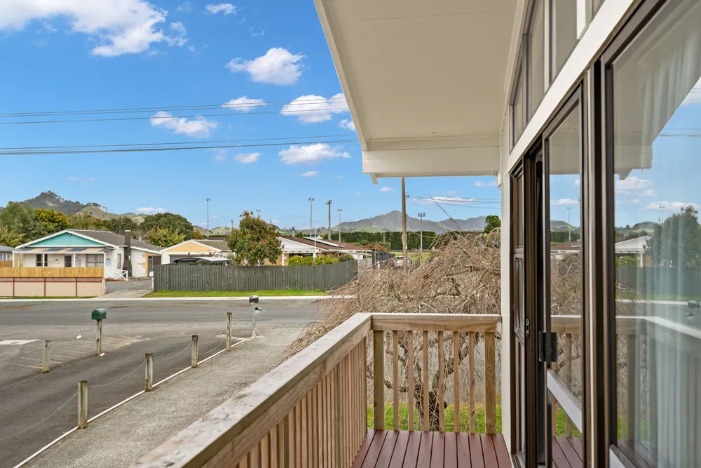 Photos of 9 Tauraroa Road