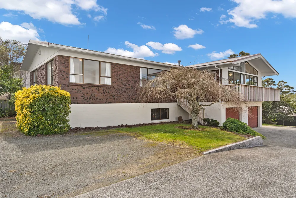 Photos of 9 Tauraroa Road