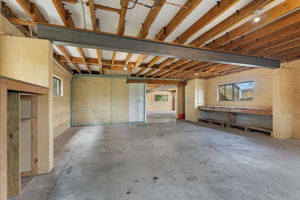 Photos of 9 Tauraroa Road