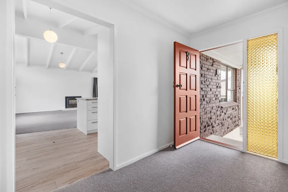 Photos of 9 Tauraroa Road