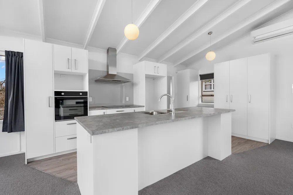 Photos of 9 Tauraroa Road