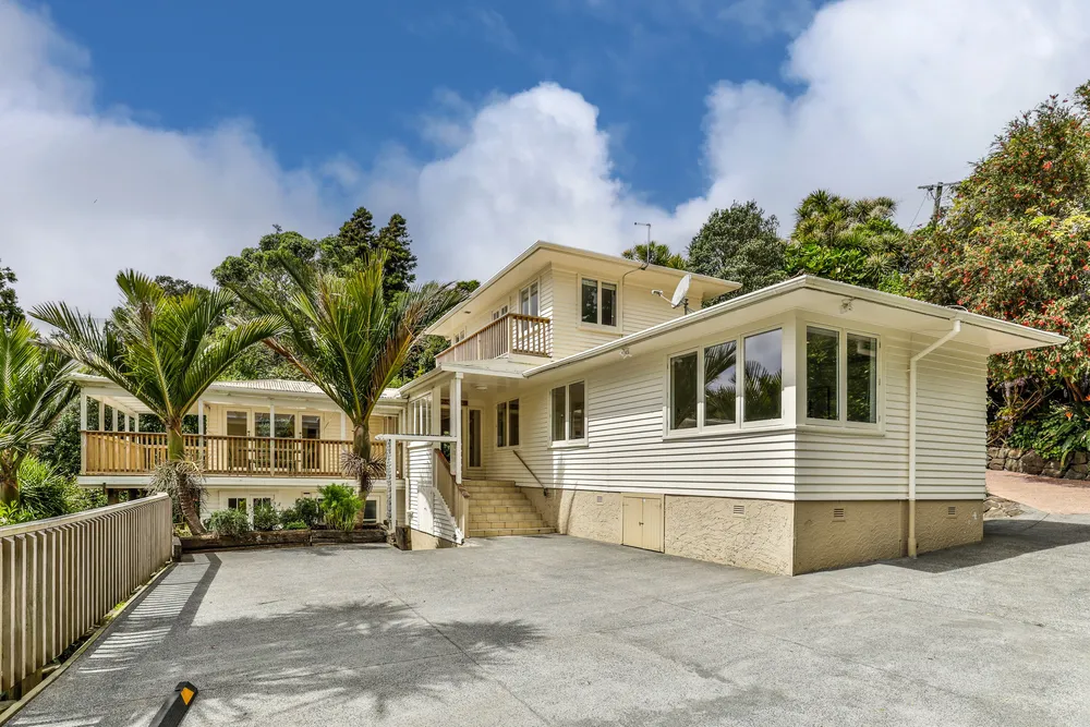 Photos of 665 South Titirangi Road