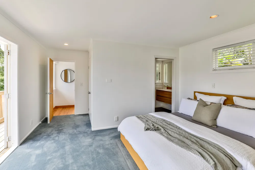 Photos of 665 South Titirangi Road