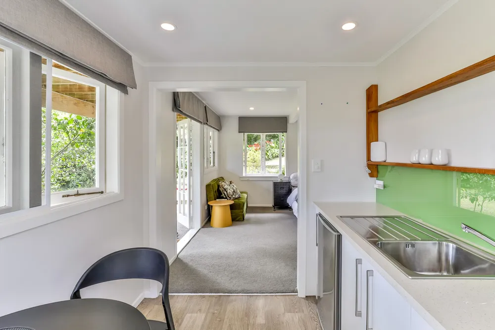 Photos of 665 South Titirangi Road