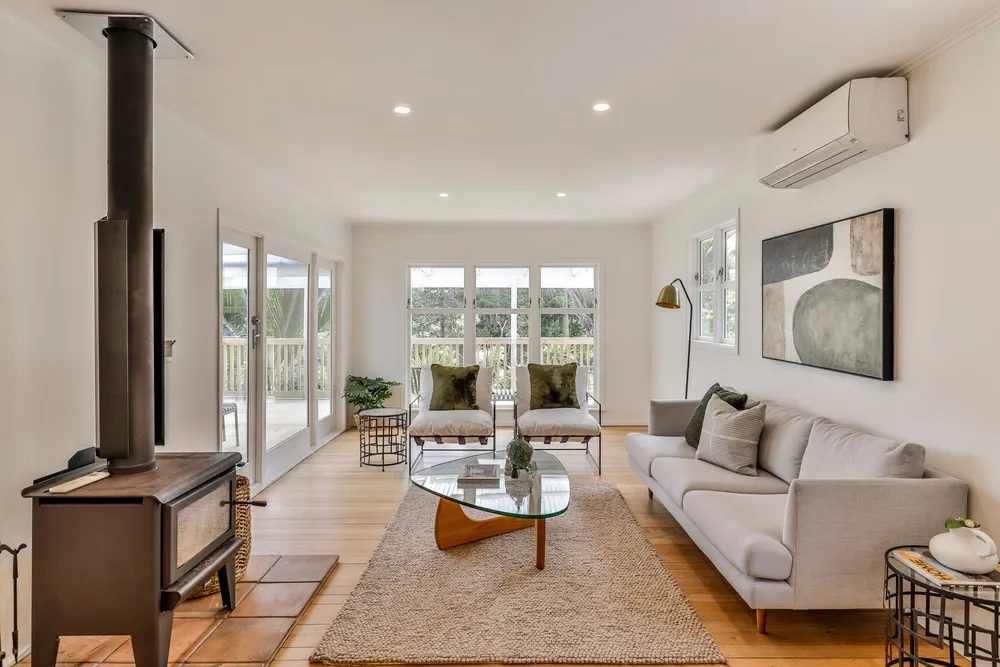 Photos of 665 South Titirangi Road