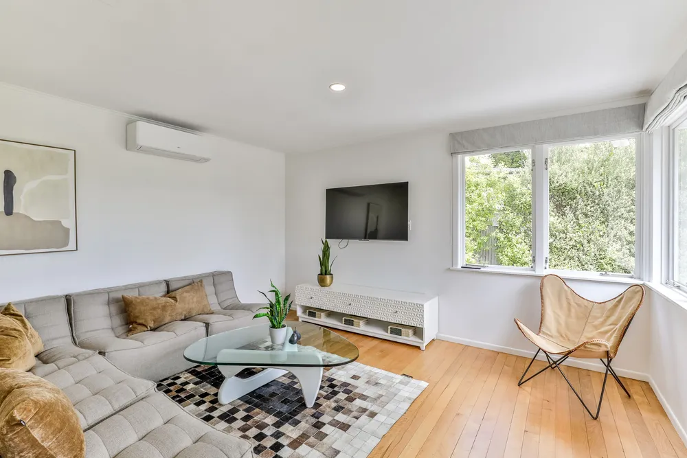 Photos of 665 South Titirangi Road