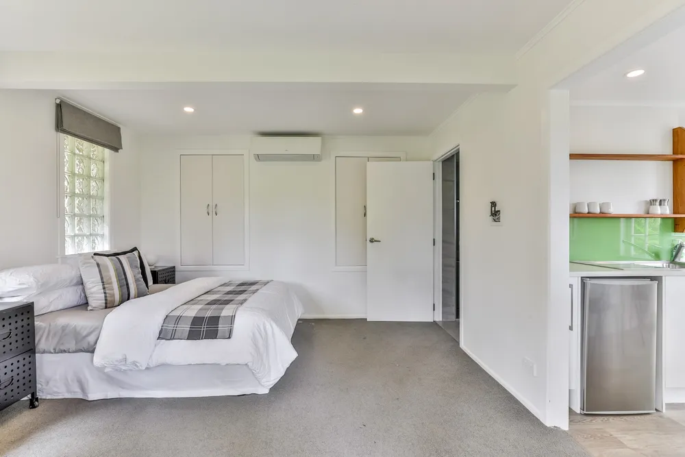 Photos of 665 South Titirangi Road
