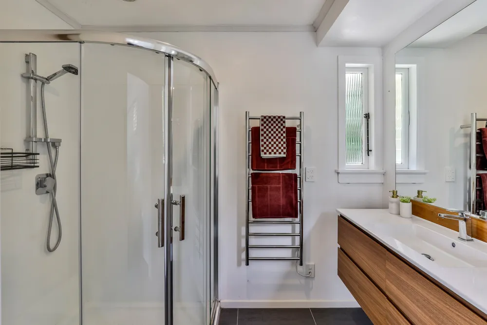 Photos of 665 South Titirangi Road
