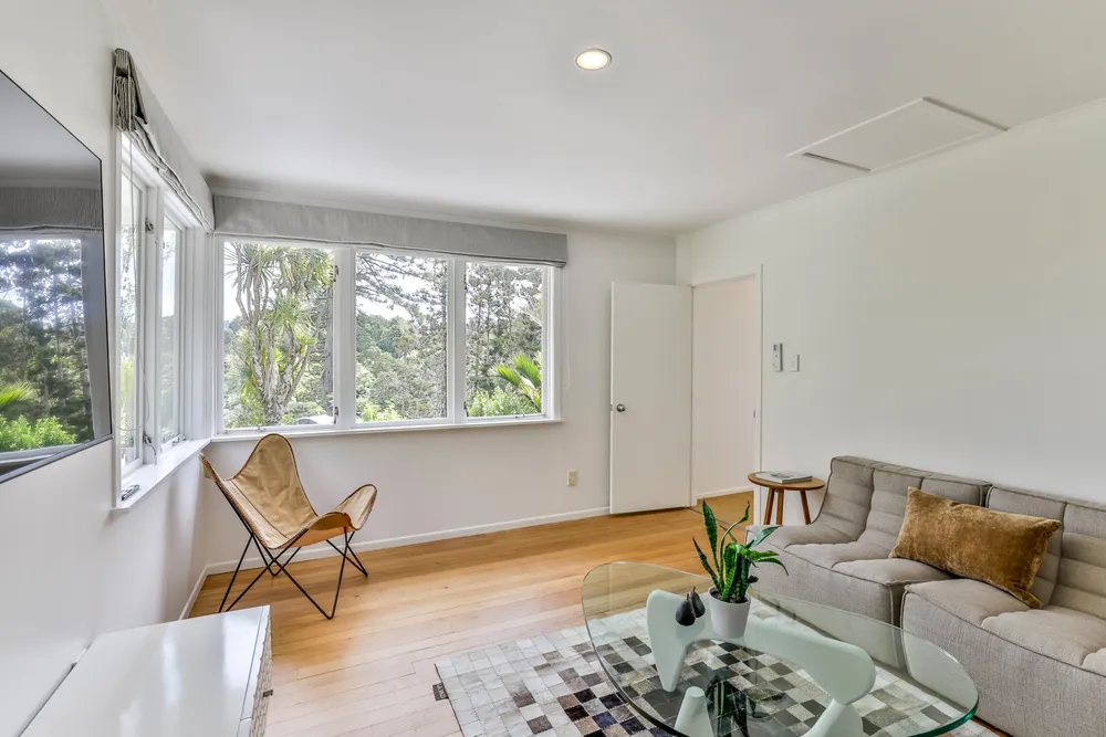 Photos of 665 South Titirangi Road