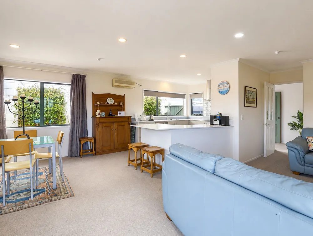 Photos of 11A Tay Street