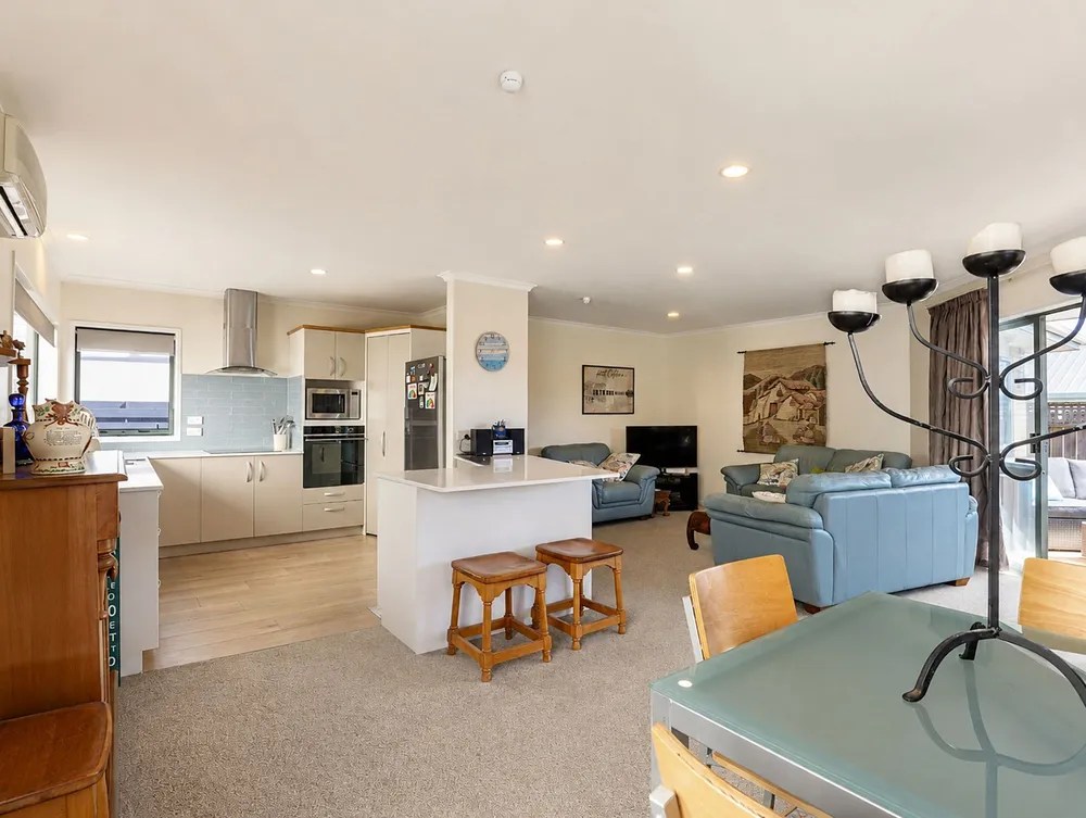 Photos of 11A Tay Street
