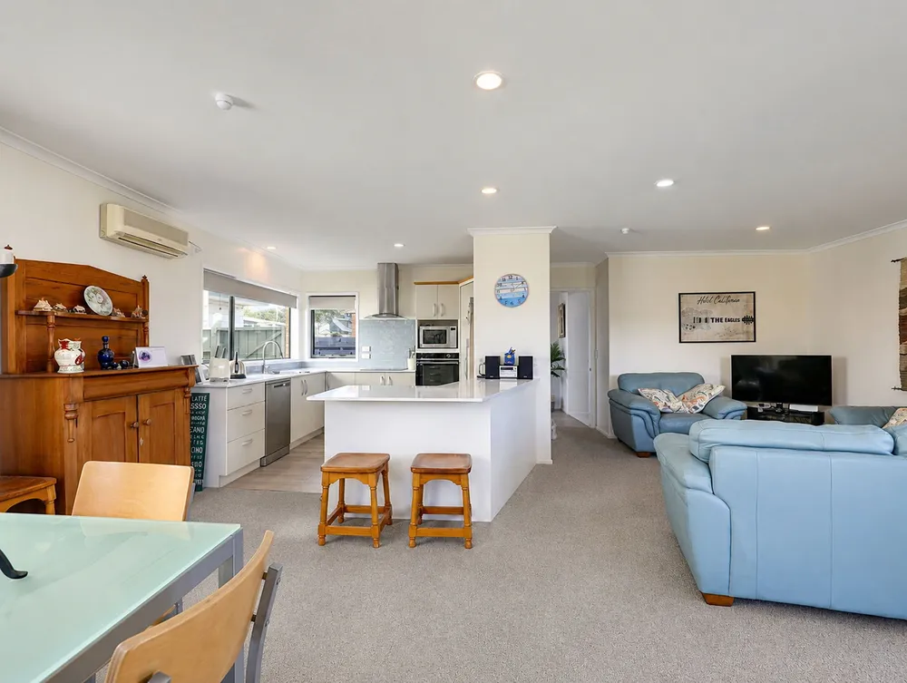Photos of 11A Tay Street
