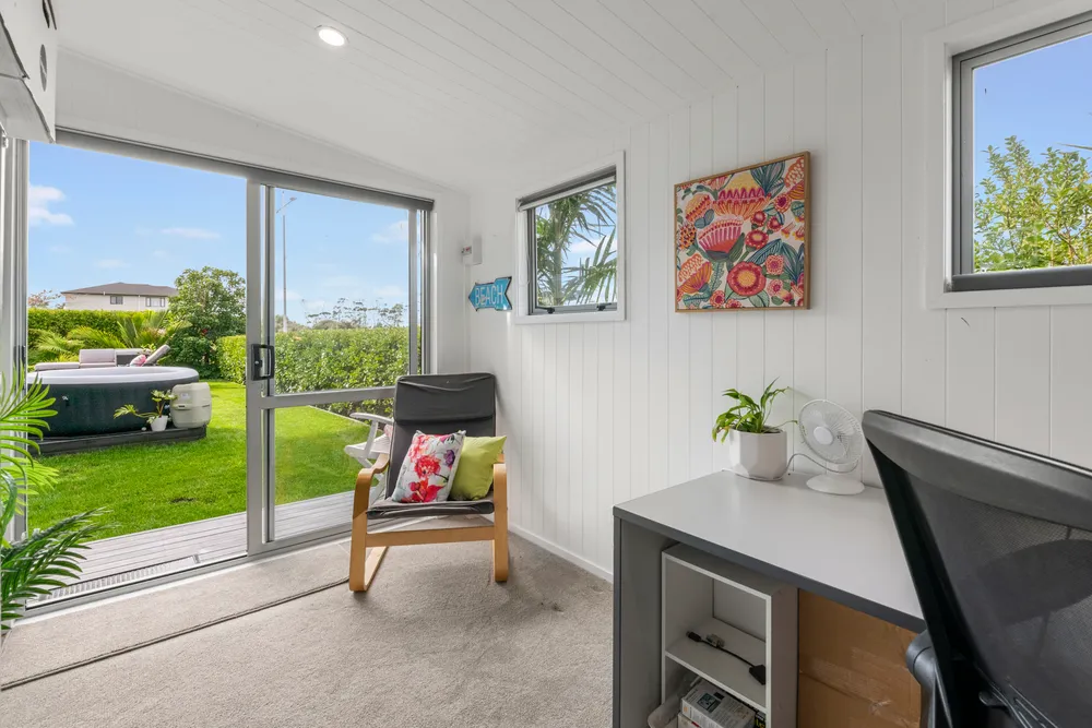 Photos of 4 Te Oneroa Way