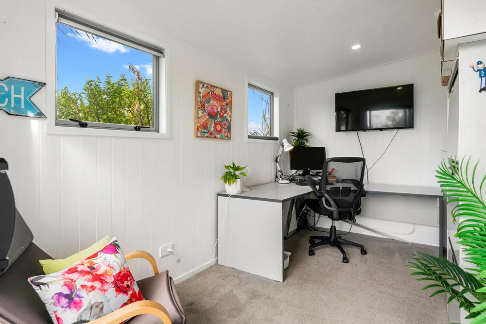 Photos of 4 Te Oneroa Way