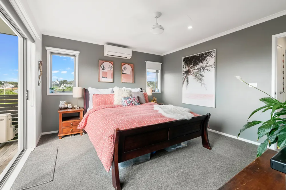 Photos of 4 Te Oneroa Way