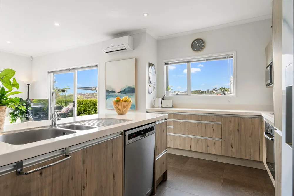 Photos of 4 Te Oneroa Way