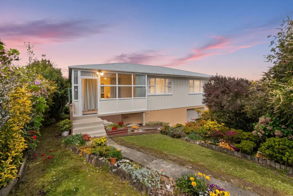 Photos of 20 Fairway Avenue