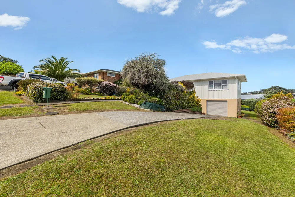 Photos of 20 Fairway Avenue