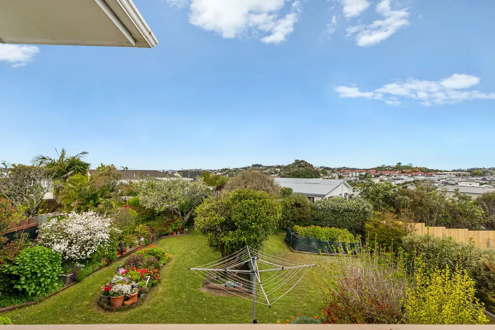 Photos of 20 Fairway Avenue