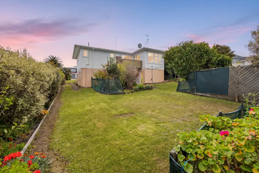 Photos of 20 Fairway Avenue