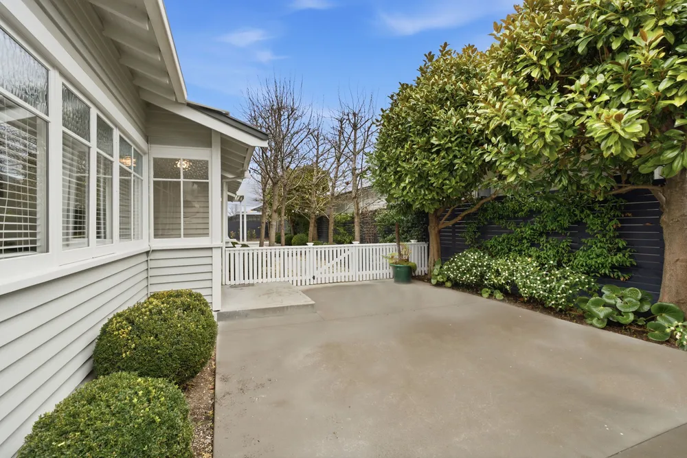 Photos of 49 Hartley Avenue