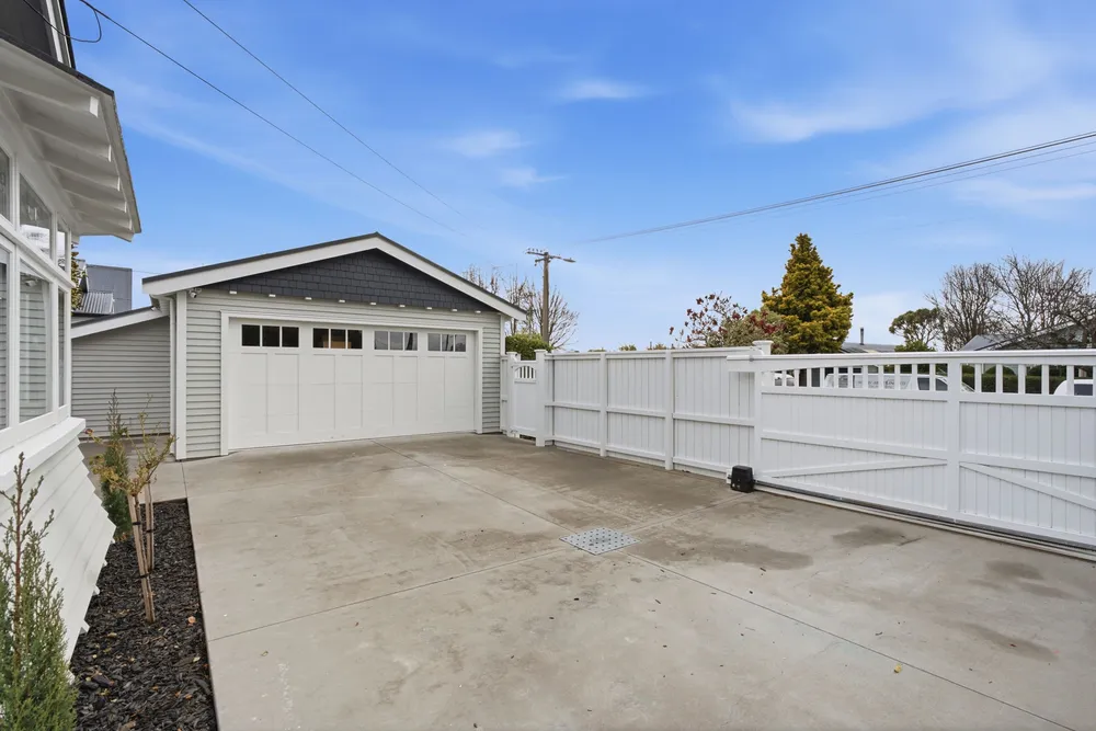 Photos of 49 Hartley Avenue