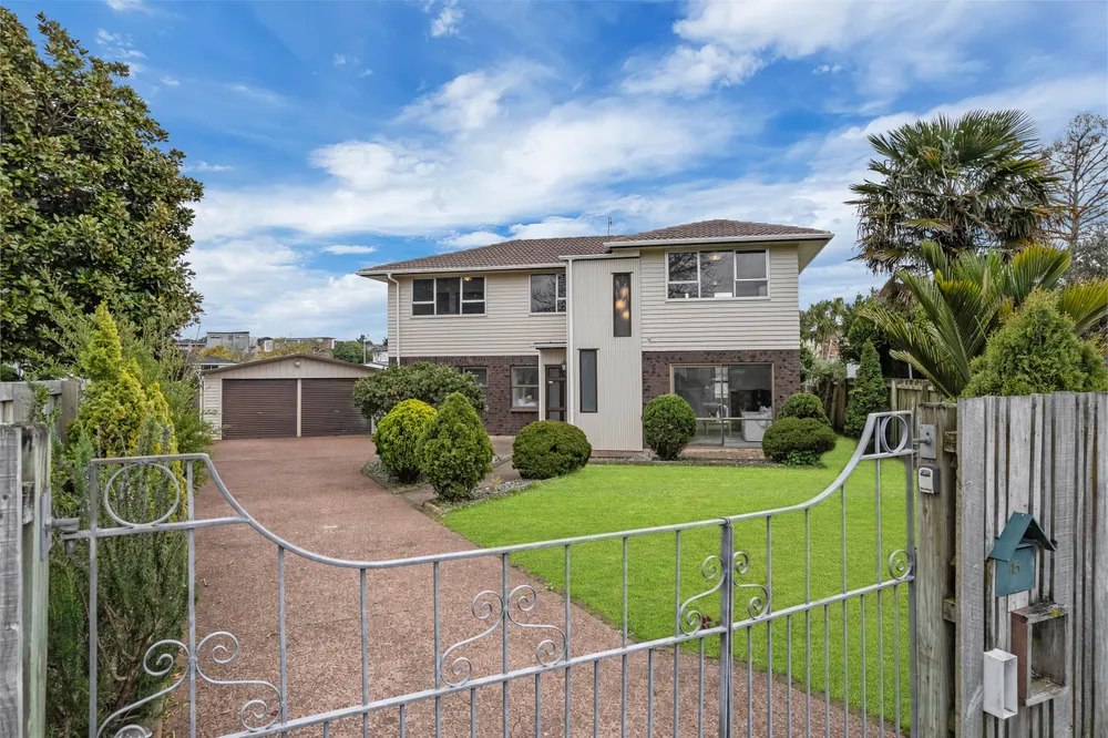 Photos of 15 Tangelo Place