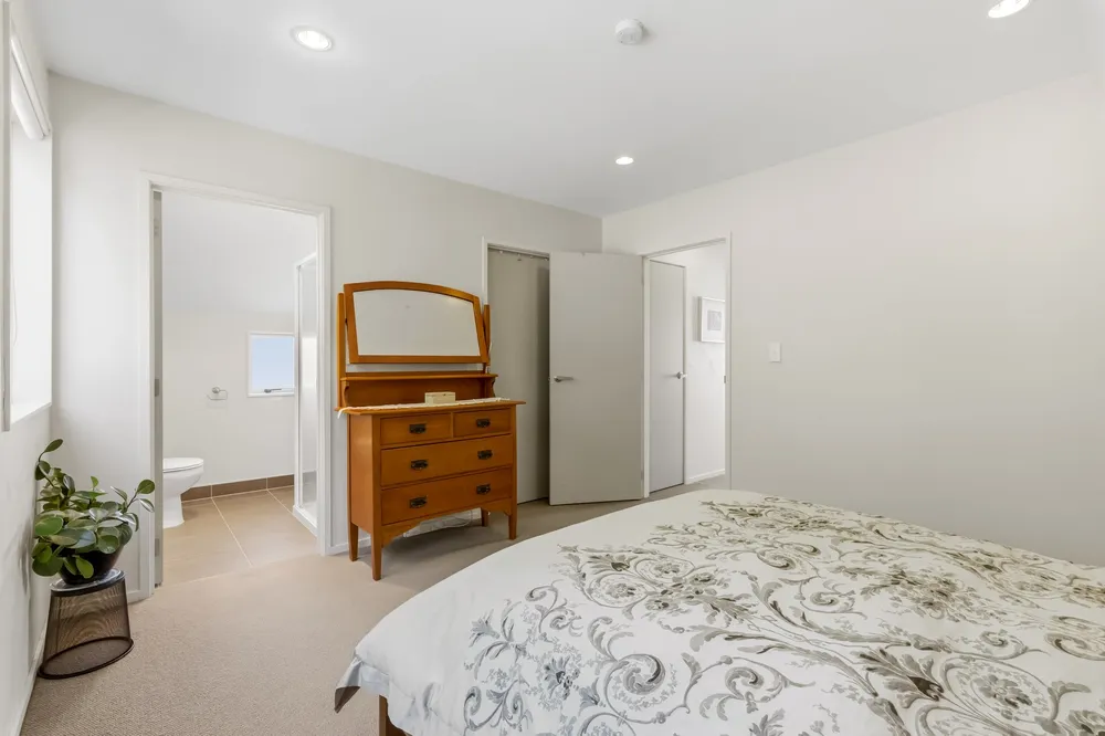 Photos of 17 Nimstedt Avenue