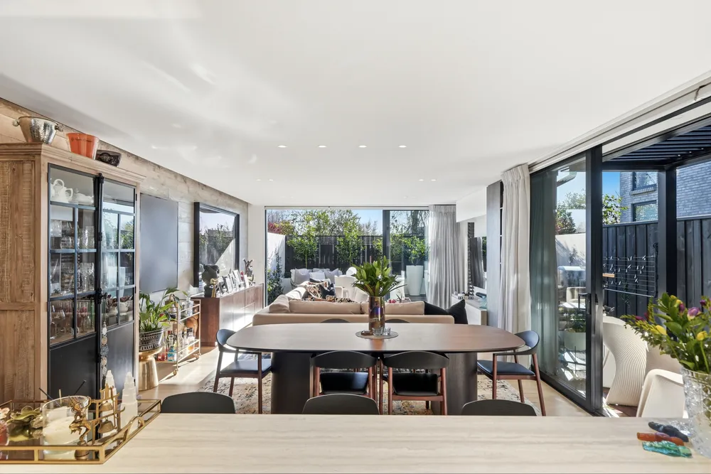 Photos of 30A Gracefield Avenue