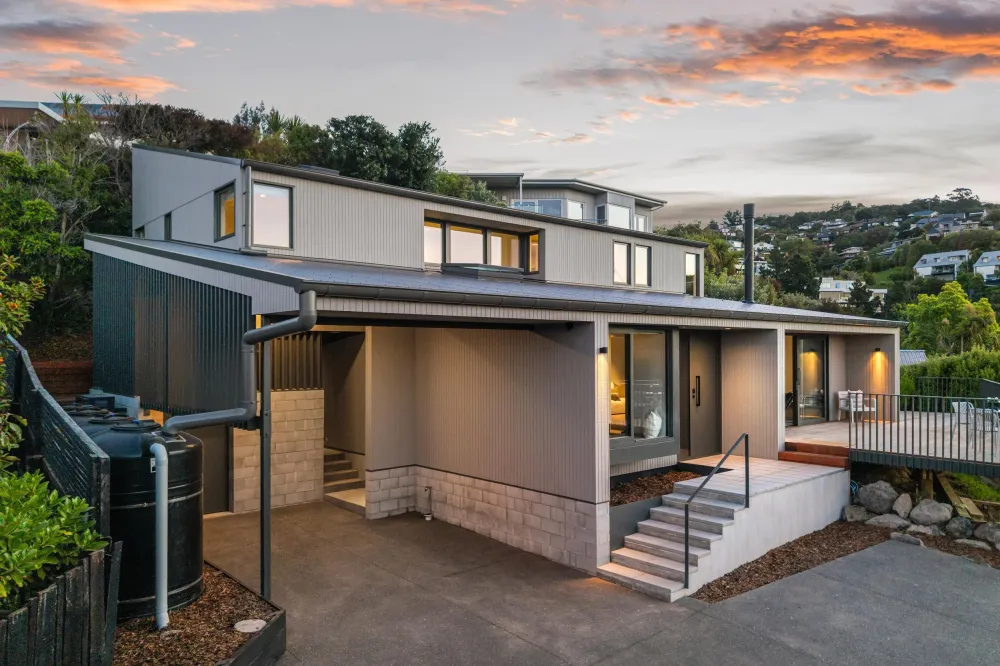 Photos of 100 Holliss Avenue