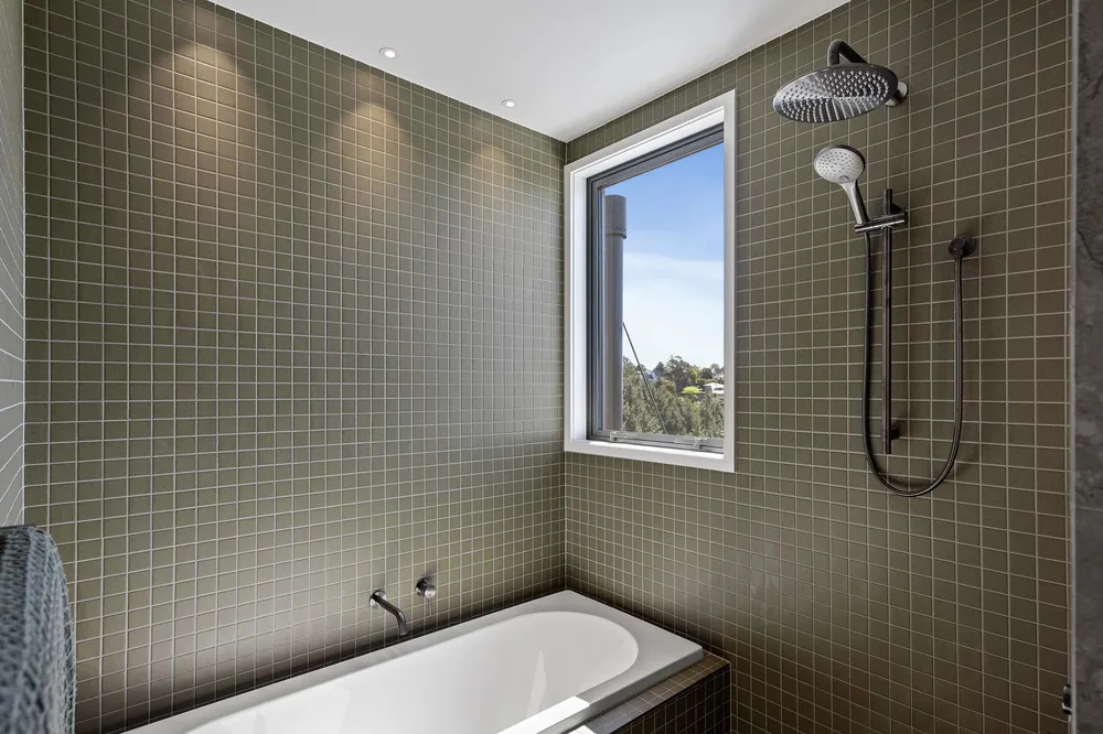 Photos of 100 Holliss Avenue