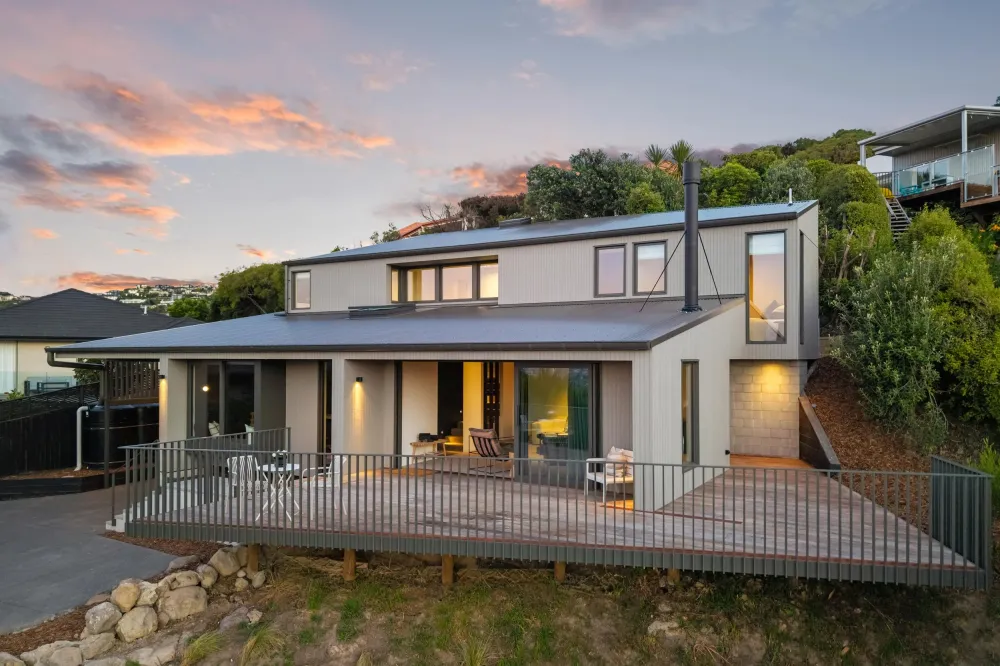 Photos of 100 Holliss Avenue