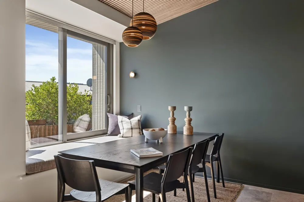 Photos of 100 Holliss Avenue