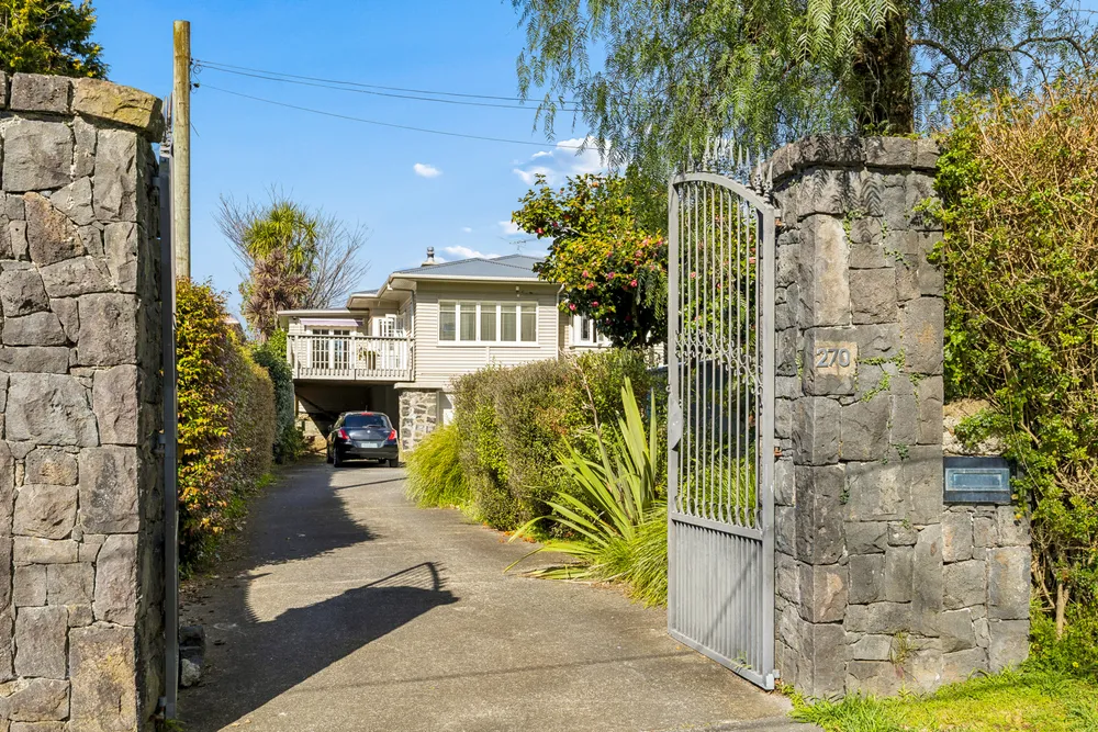 Photos of 270 St Andrews Road