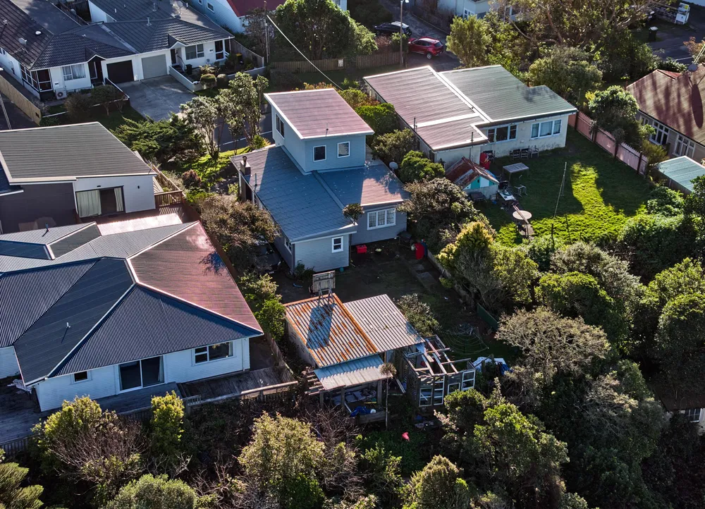 Photos of 34 Bassett Road