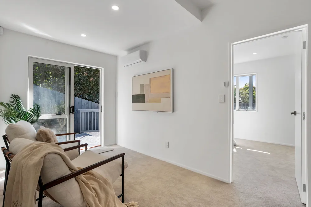 Photos of 298A Mount Albert Road