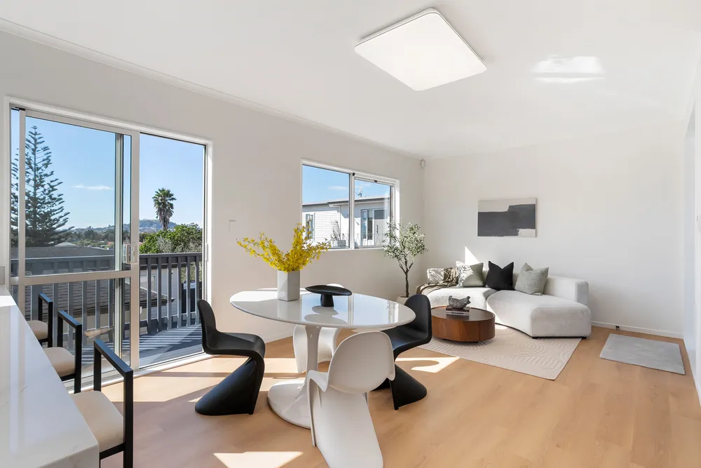Photos of 298A Mount Albert Road