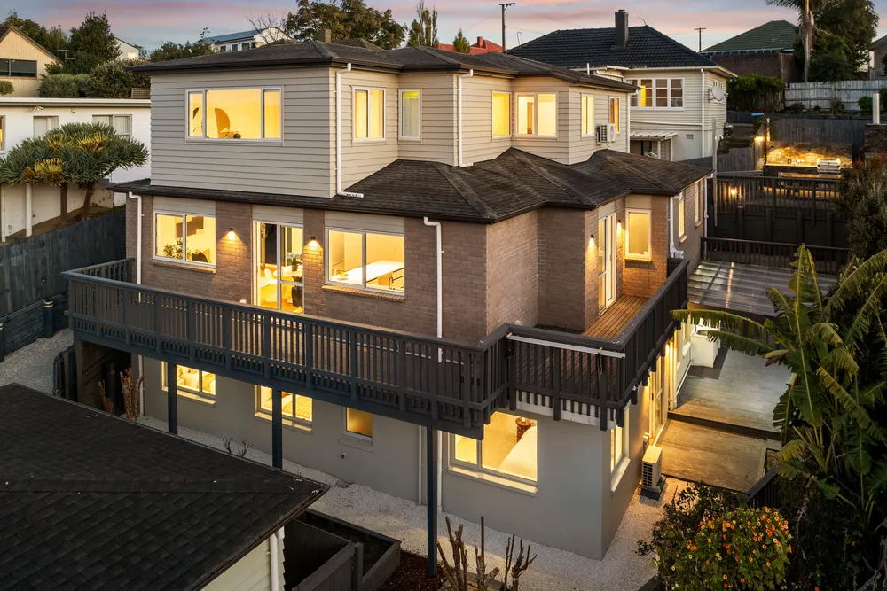 Photos of 298A Mount Albert Road