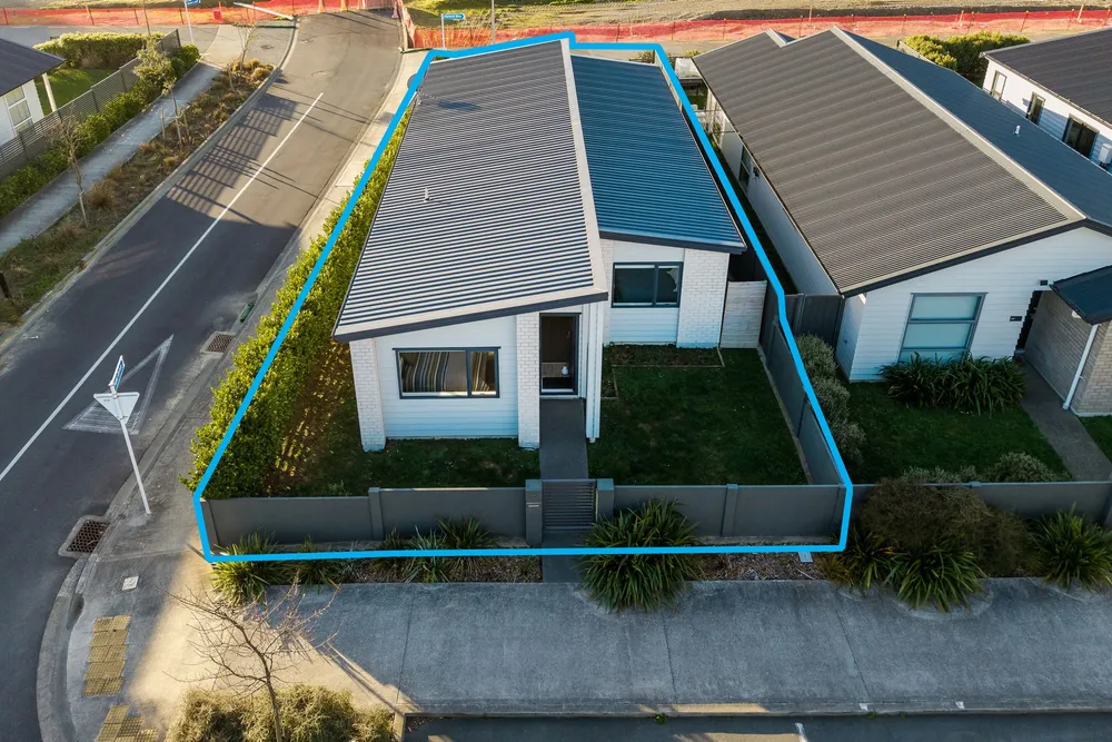 Photos of 32 Karearea Avenue