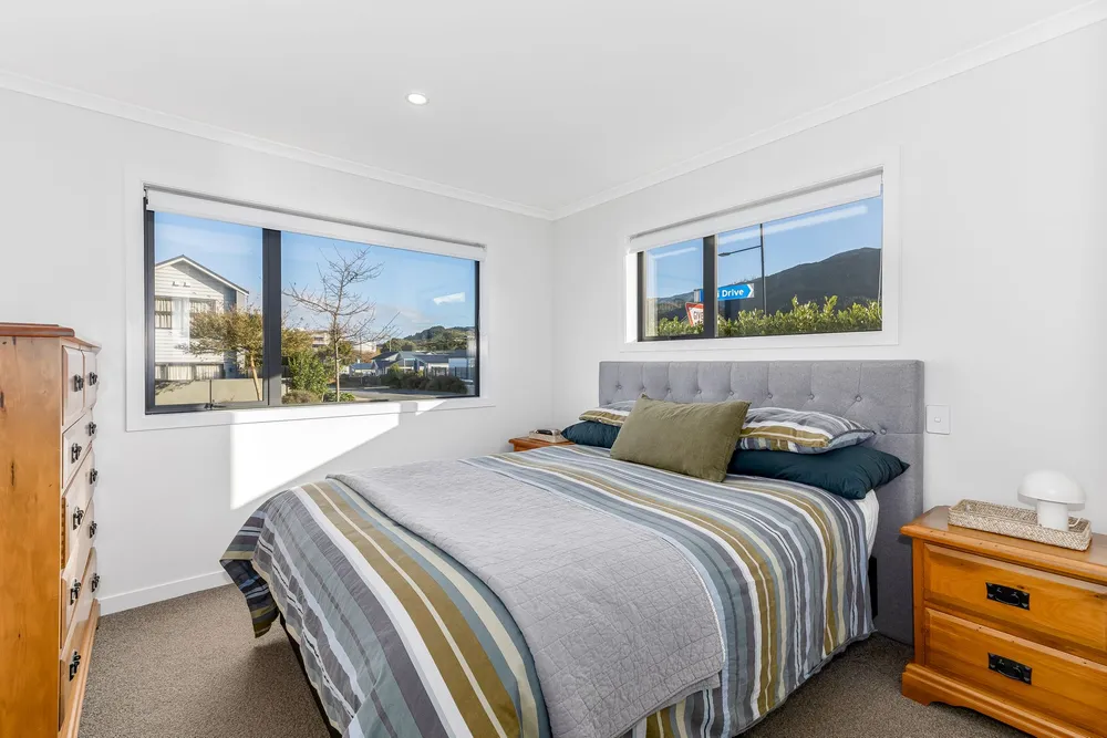 Photos of 32 Karearea Avenue